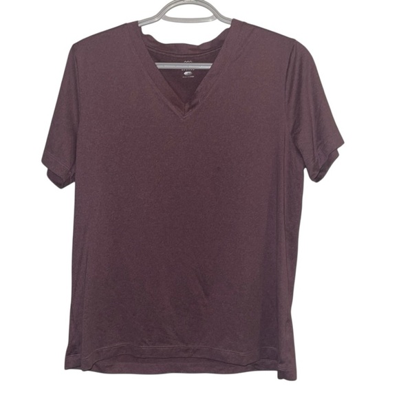 🌹LEG3ND V NECK TEE - Picture 1 of 3